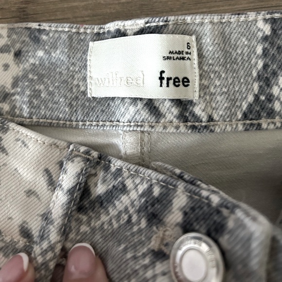 Aritzia Wilfred Free Kelsey Snake Print High Rise Baggy Utility Pants Size 6 - Picture 9 of 11